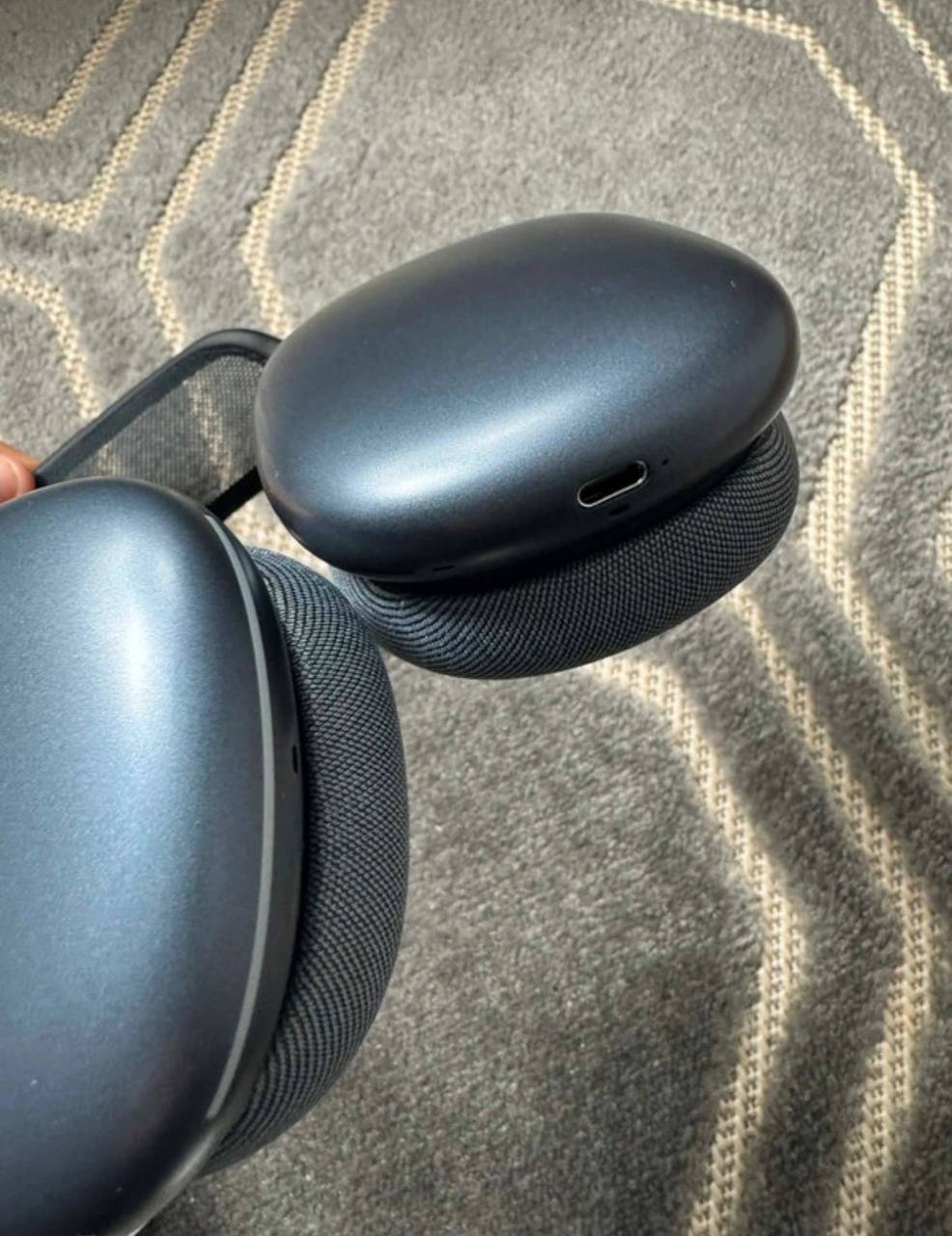 AirPods Max - Dostawca